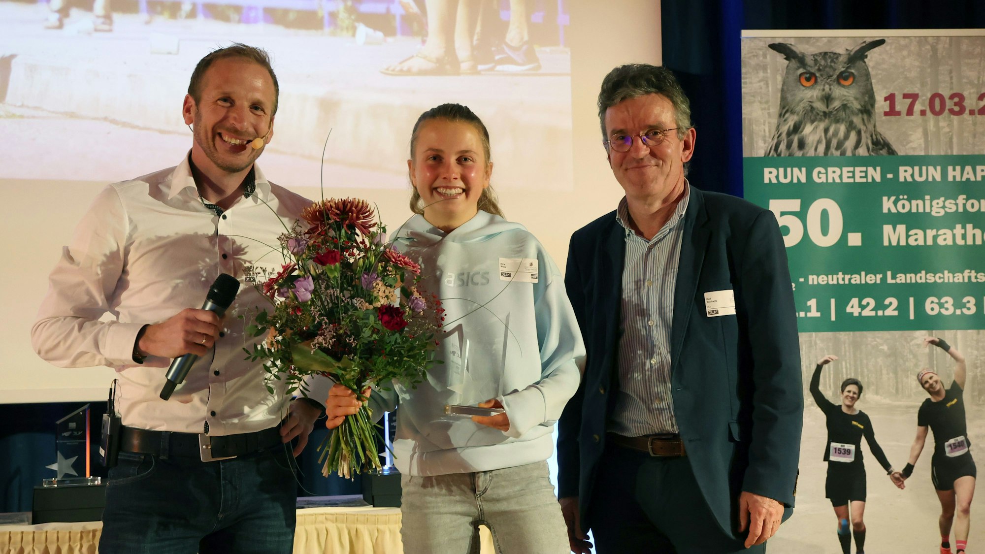 Jan Fitschen, Kira Weis und Ralf Buckwitz auf der Bühne