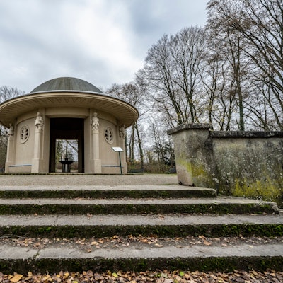 Der Brunnentempel im Fritz-Encke-Volkspark.