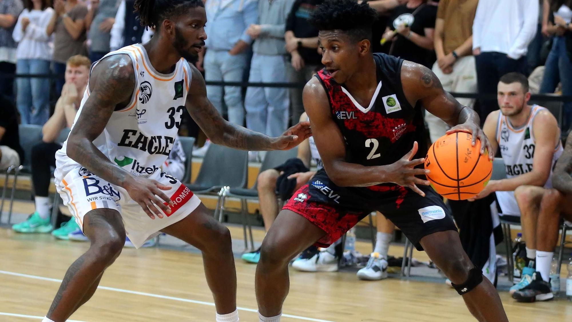 03.10.2023,-Basketball-Bayer Leverkusen-Itzehoe
rechts: Trey Mcbride (Bayer)
Foto: Uli Herhaus