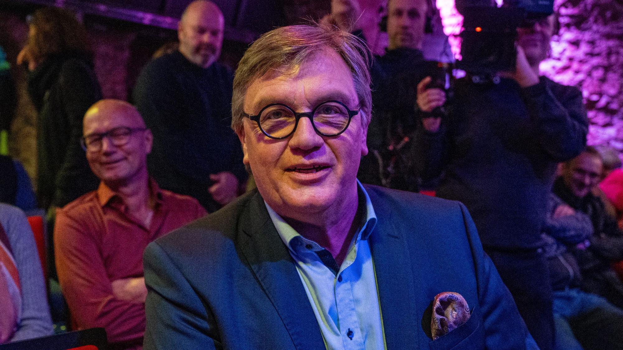 Komiker Hape Kerkeling sitzt im Scharfrichterhaus.