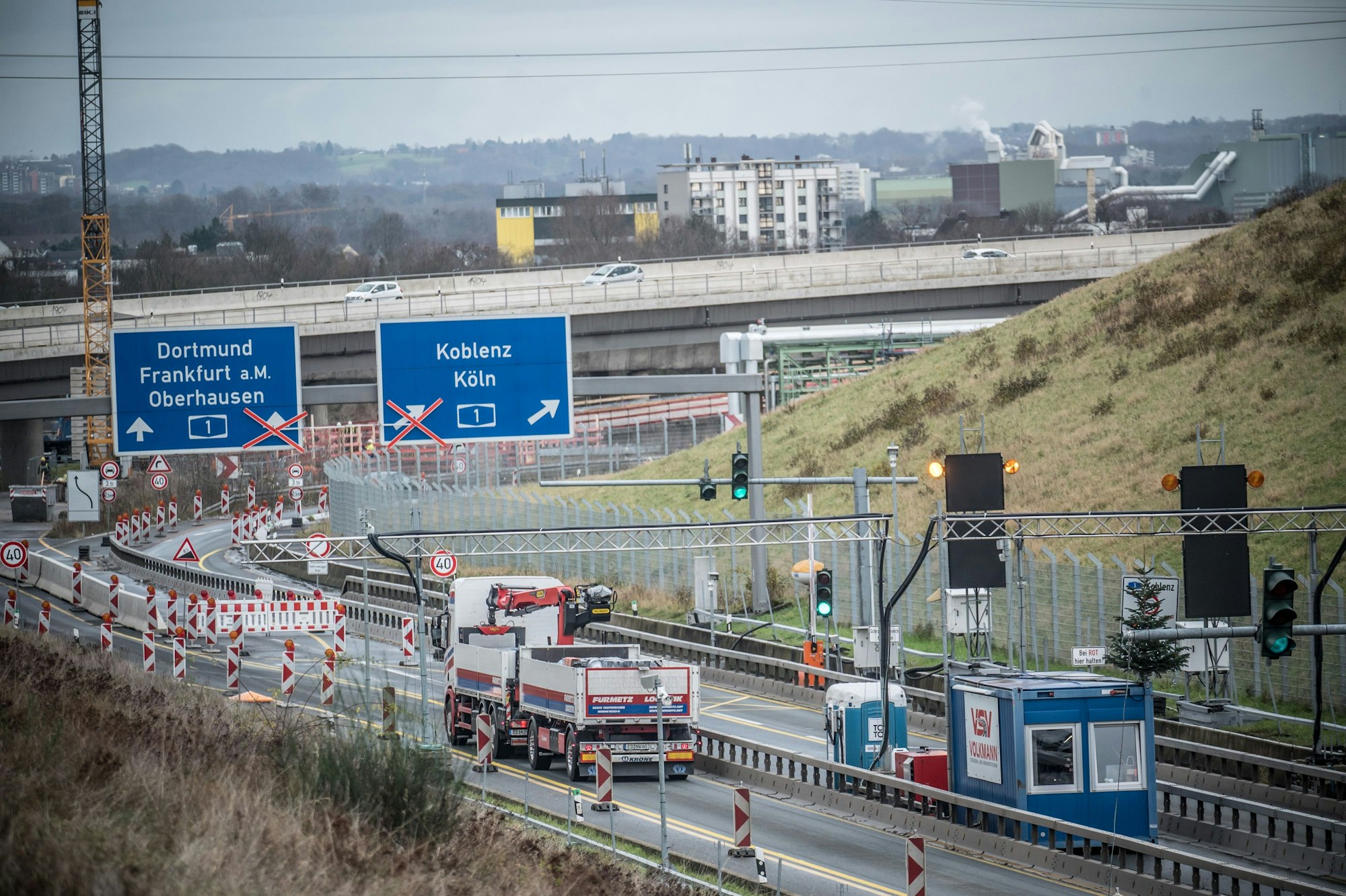 Die Lkw-Sperren auf der Autobahn.