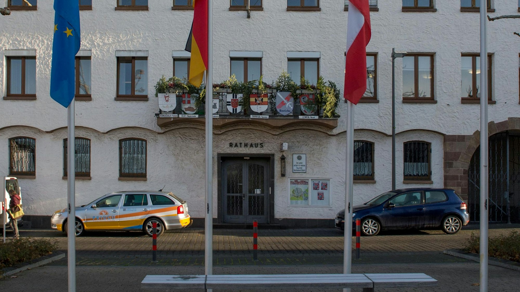 Das Bild zeigt das Zülpicher Rathaus.