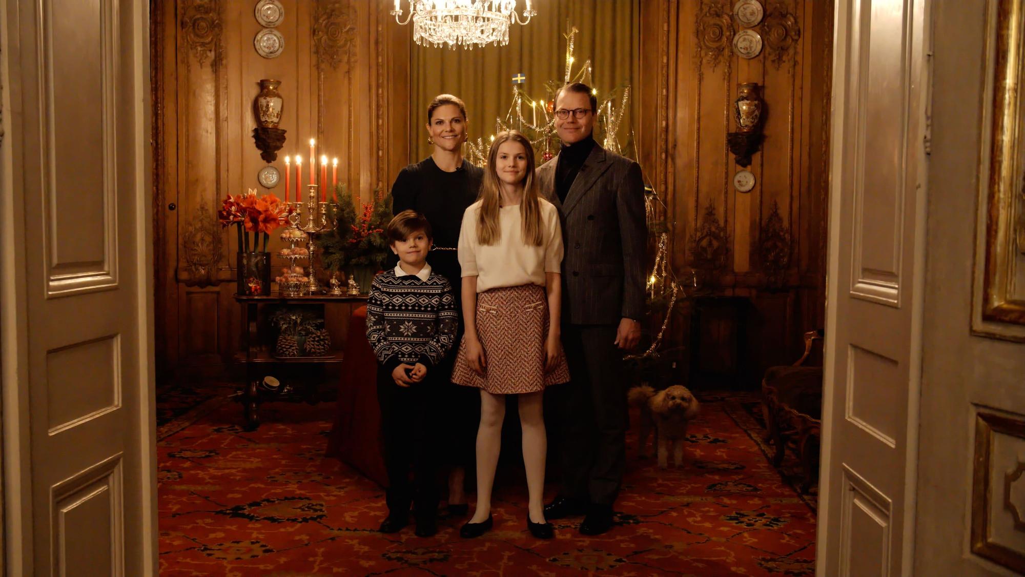 Die Kronprinzenfamilie Schwedens sendet einen Weihnachtsgruß mit einem Video.