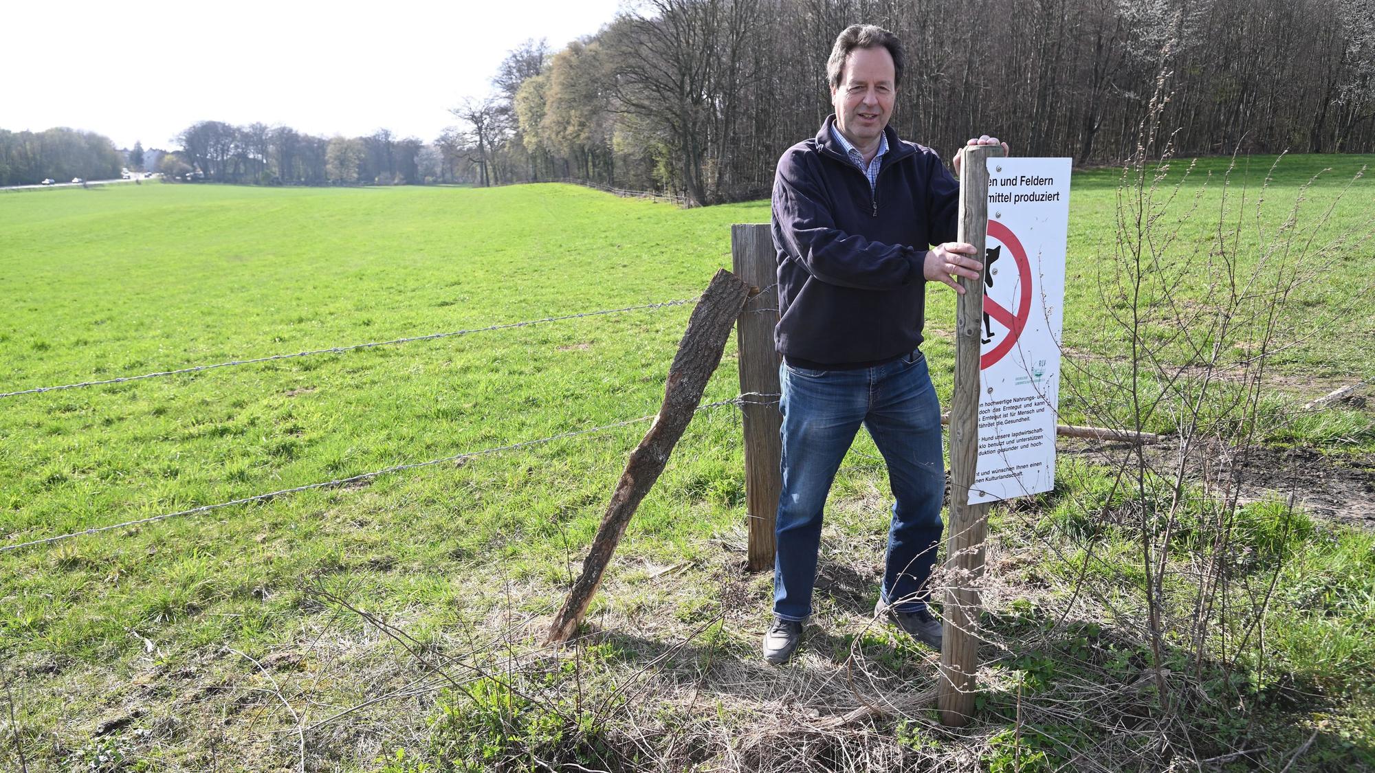 Hebborner Hof Peter Lautz muss seine Wiesen einzäunen da ihm immer Menschen quer über die Felder laufen und Mülll und Dreck hinterlassen. Löcher die von buddelnden Hunden gegraben werden sind für die Landwirtschaftlichen Maschinen ein großes Problem Schilder die er aufgestellt hatte wurden wurden zerstört.