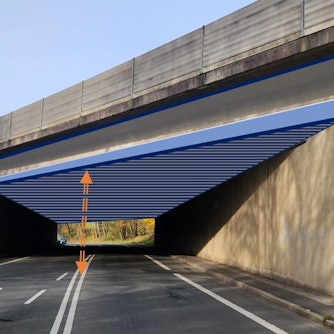 Auf dem Foto der Autobahnbrücke sind Stahlträger zeichnerisch angedeutet.