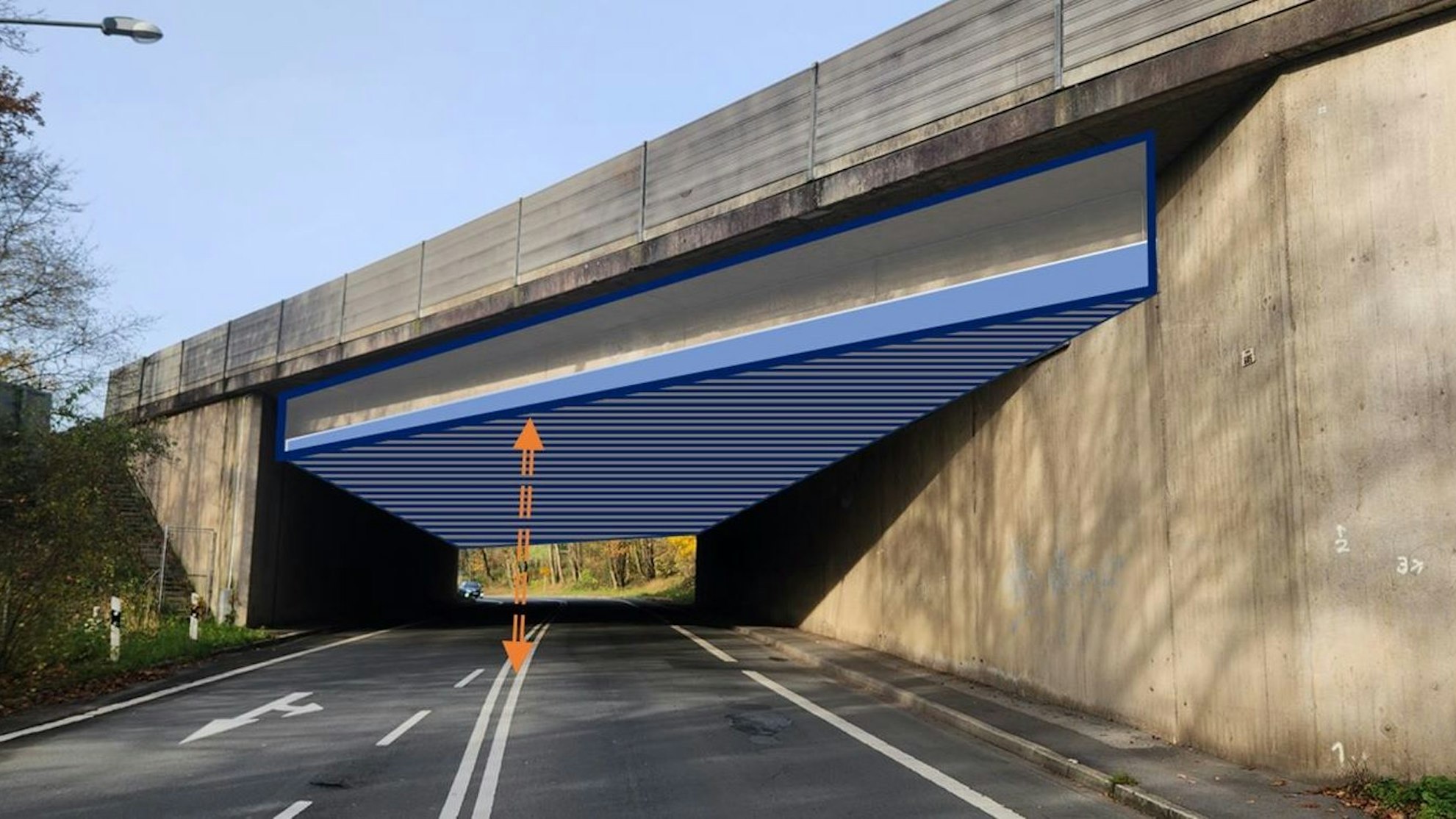 Auf dem Foto der Autobahnbrücke sind Stahlträger zeichnerisch angedeutet.
