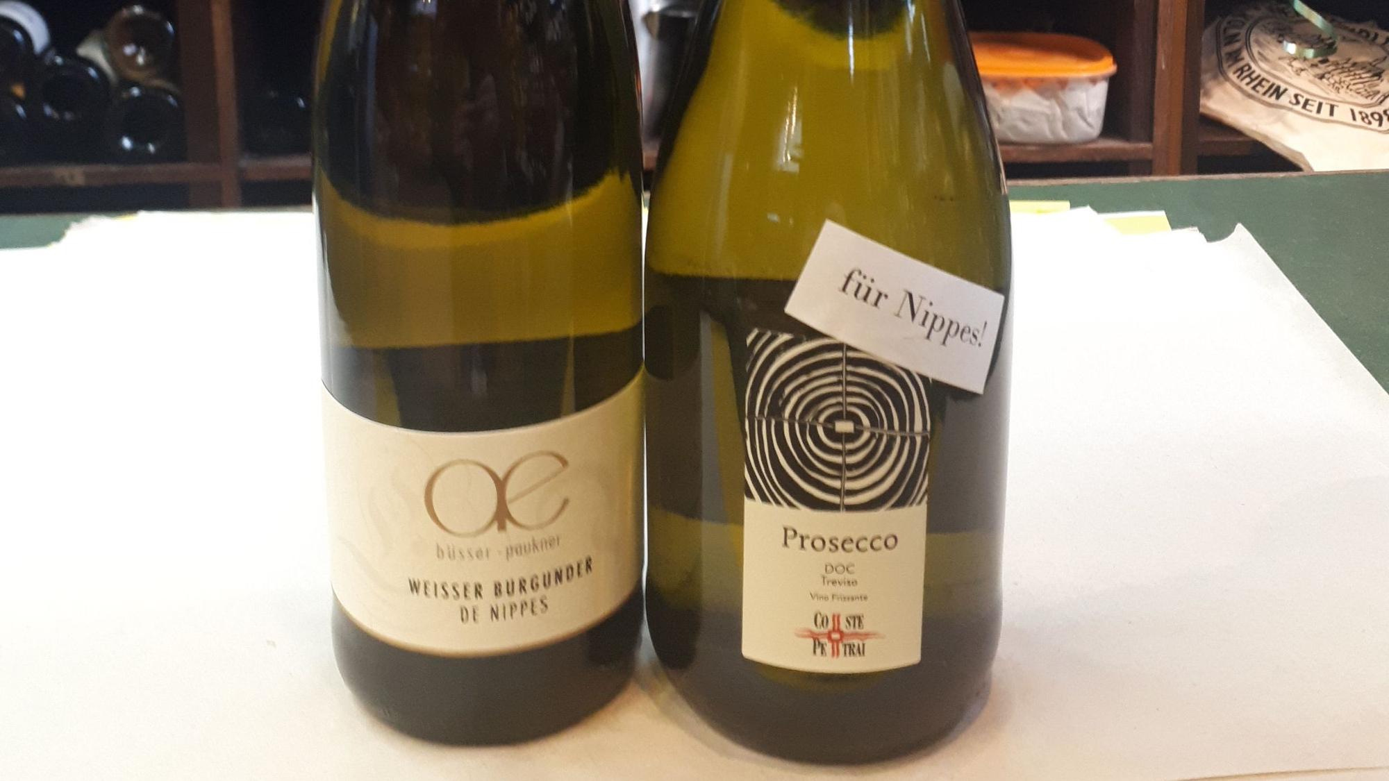 In der Weinhandlung Kleefisch gibt es „Weißen Burgunder de Nippes“ und den „Prosecco für Nippes“.