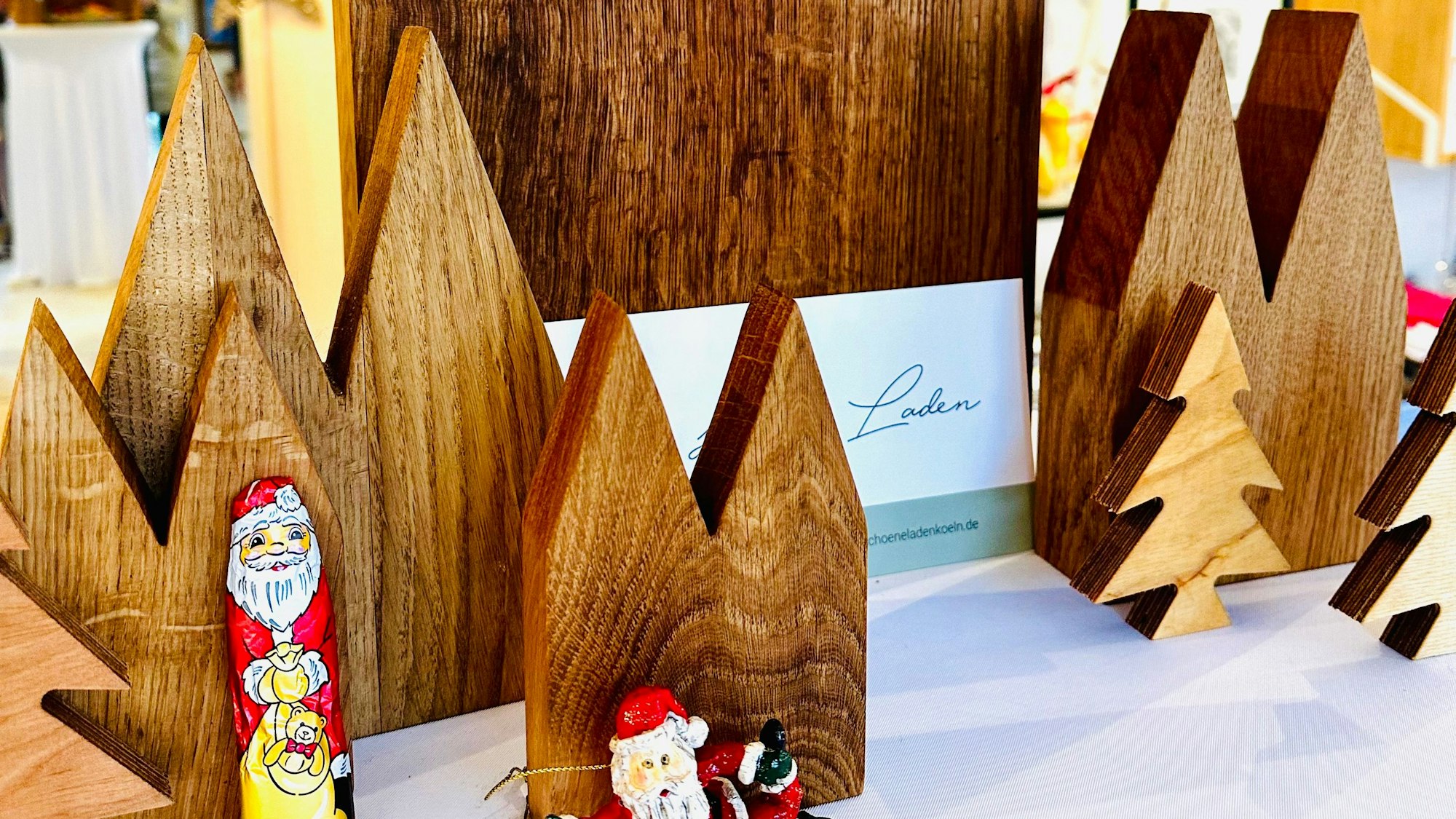 Holzdömchen im „schönen Laden“ von Judith Nürnberg