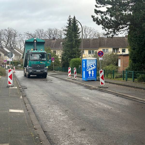 Die Berliner Straße in Sankt Augustin-Hangelar wird saniert.