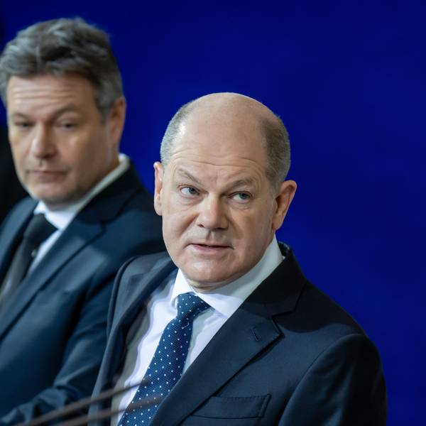 Robert Habeck (lv.l.n.r.), Olaf Scholz und Christian Lindner: Streit um die Schuldenbremse