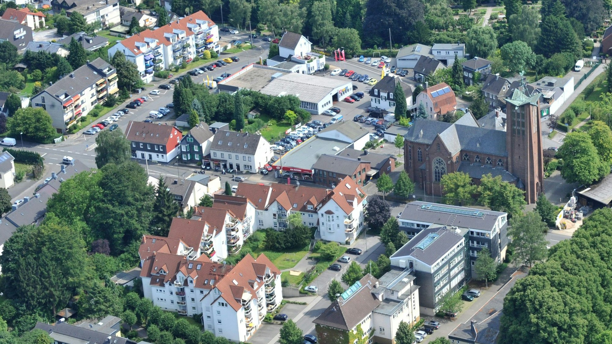 Die Burscheider Stadtmitte aus der Luft.
