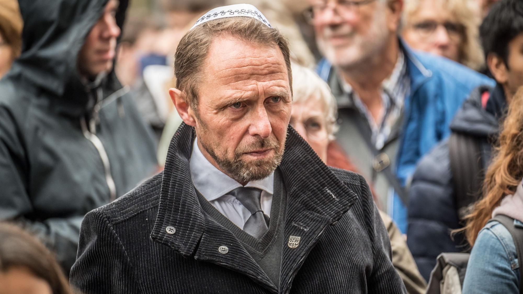 Uwe Richrath trägt eine Kippa.