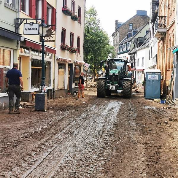 Das Eiscafé Bella Italia von Lina Honert hat mehr als zwei Jahre nach der Flut wieder eröffnet.