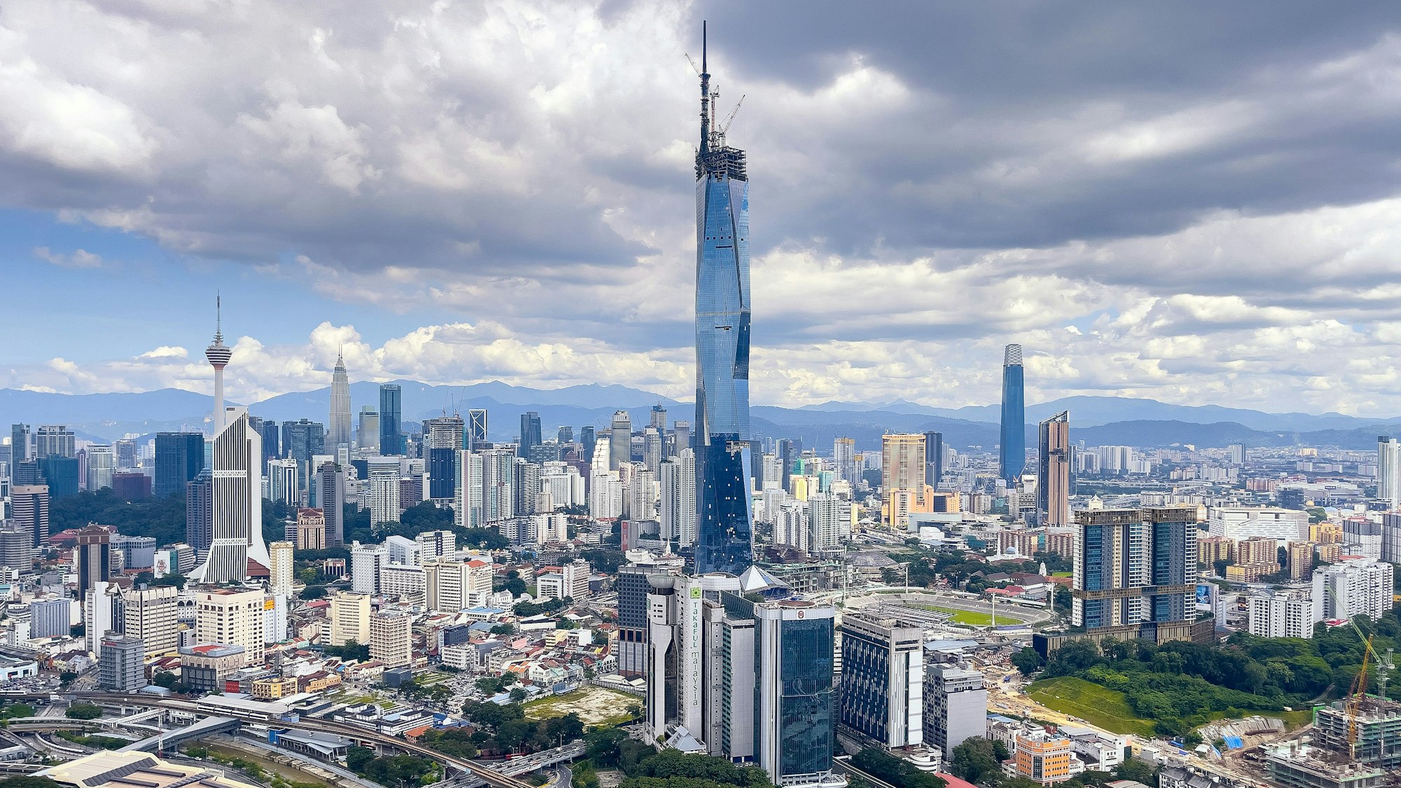 Der PNB 118 steht im Zentrum von Kuala Lumpur, der Hauptstadt Malaysias.