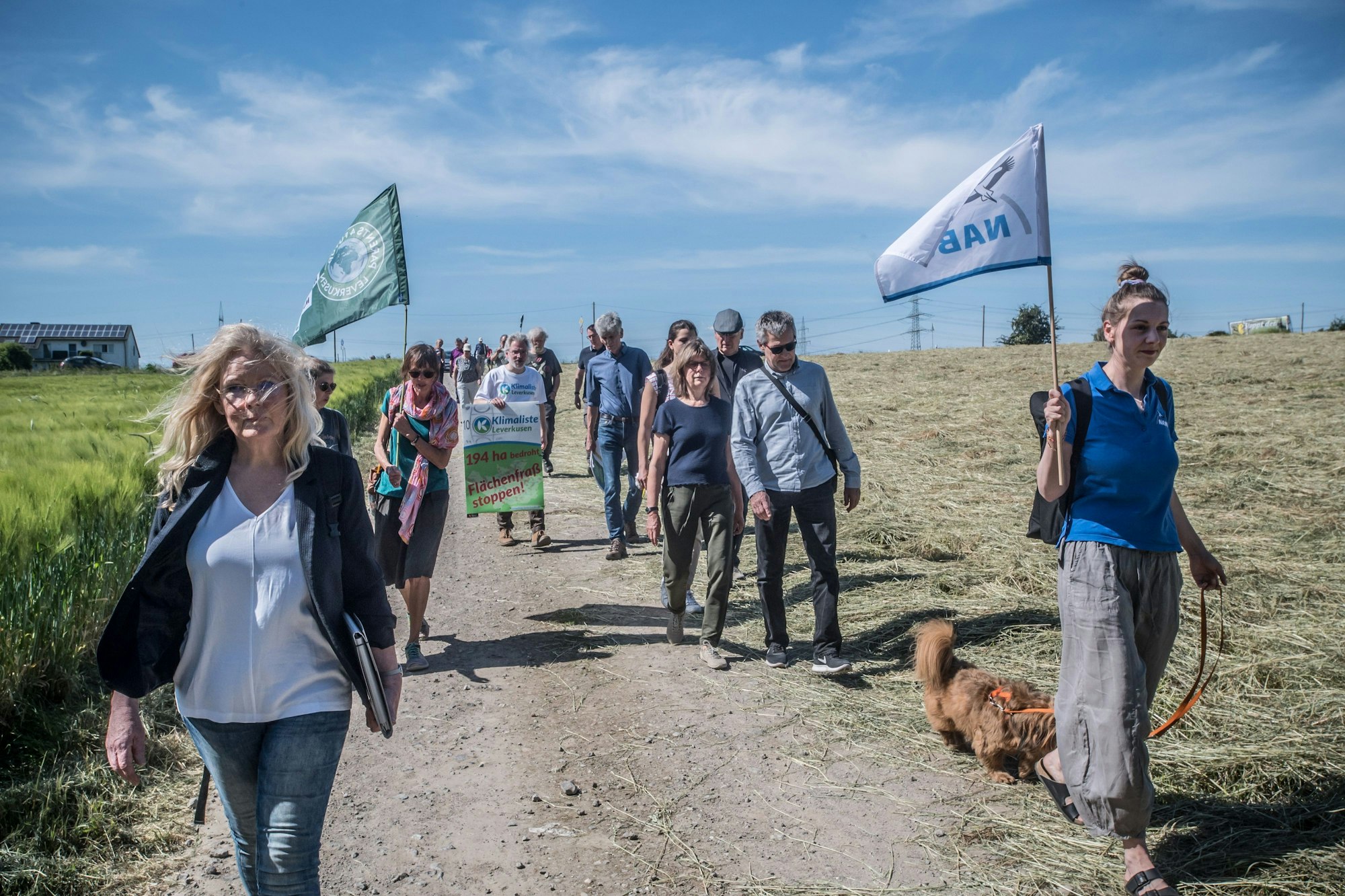 Umweltverbände protestieren gegen die Bebauung Auf den Heunen.