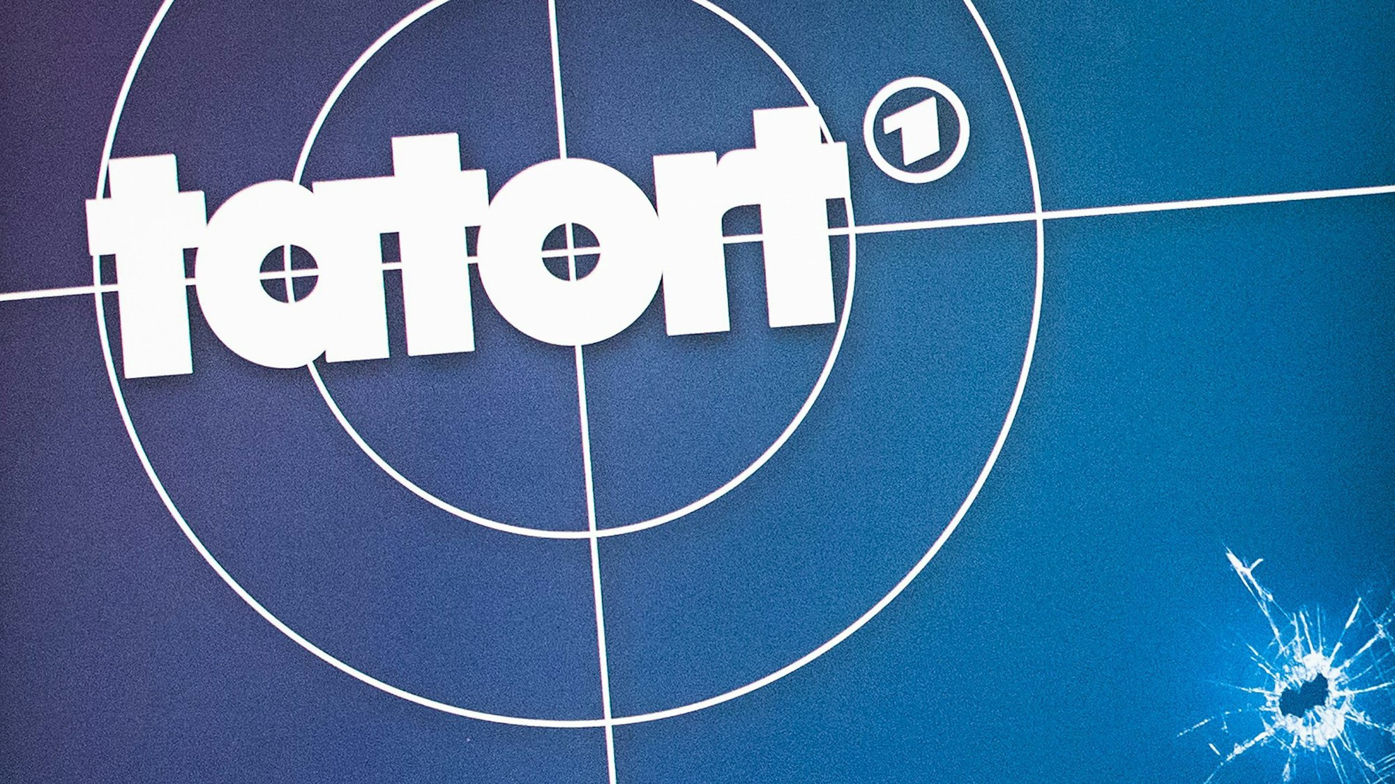 ARCHIV - 08.12.2015, Baden-Württemberg, Stuttgart: Das Logo des ARD-Kultkrimis "Tatort" ist im Rundfunkhaus des Südwestrundfunks (SWR) zu sehen. (zu dpa-Extra «Tatort»-Jahr-Bilanz: Verlust an TV-Zuschauern) Foto: Christoph Schmidt/dpa +++ dpa-Bildfunk +++