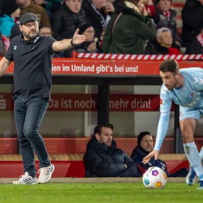 Steffen Baumgart wirkte am Mittwoch in Berlin ratlos, der 1. FC Köln überwintert auf Platz 17.