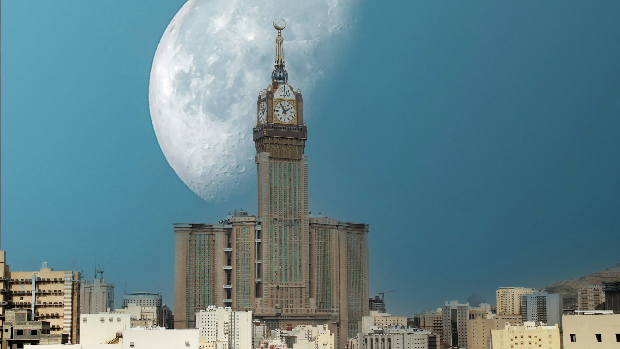 Der königliche Uhrenturm Makkah ist der höchste Uhrenturm der Welt.