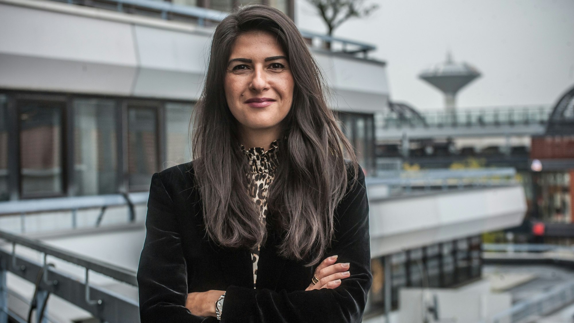 Die Bundestagsabgeordnete Serap Güler (Wahlkreis 101 Köln/Leverkusen) in der Redaktion beim Interview. Foto: Ralf Krieger