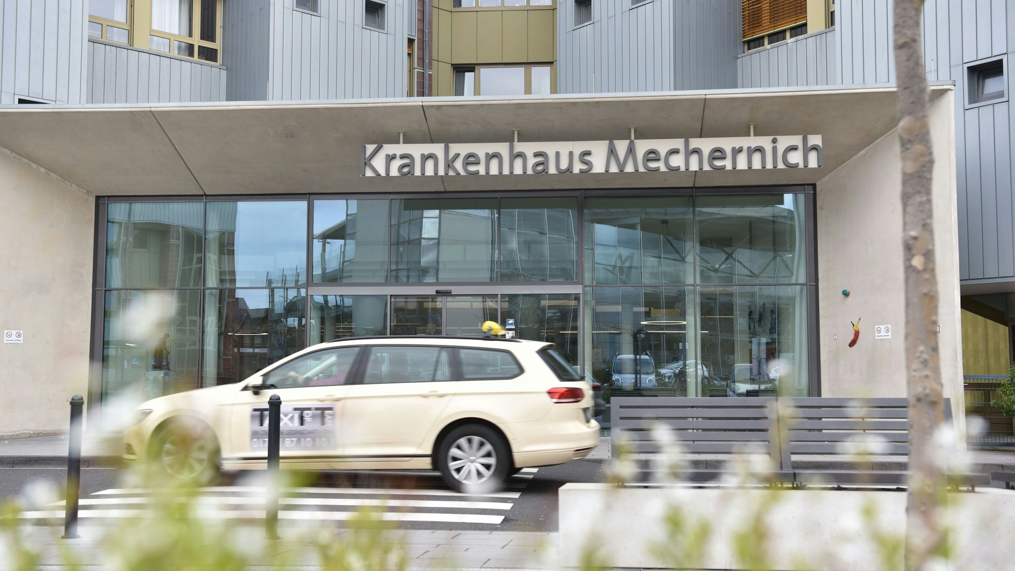 Der Haupteingang des Kreiskrankenhauses in Mechernich.