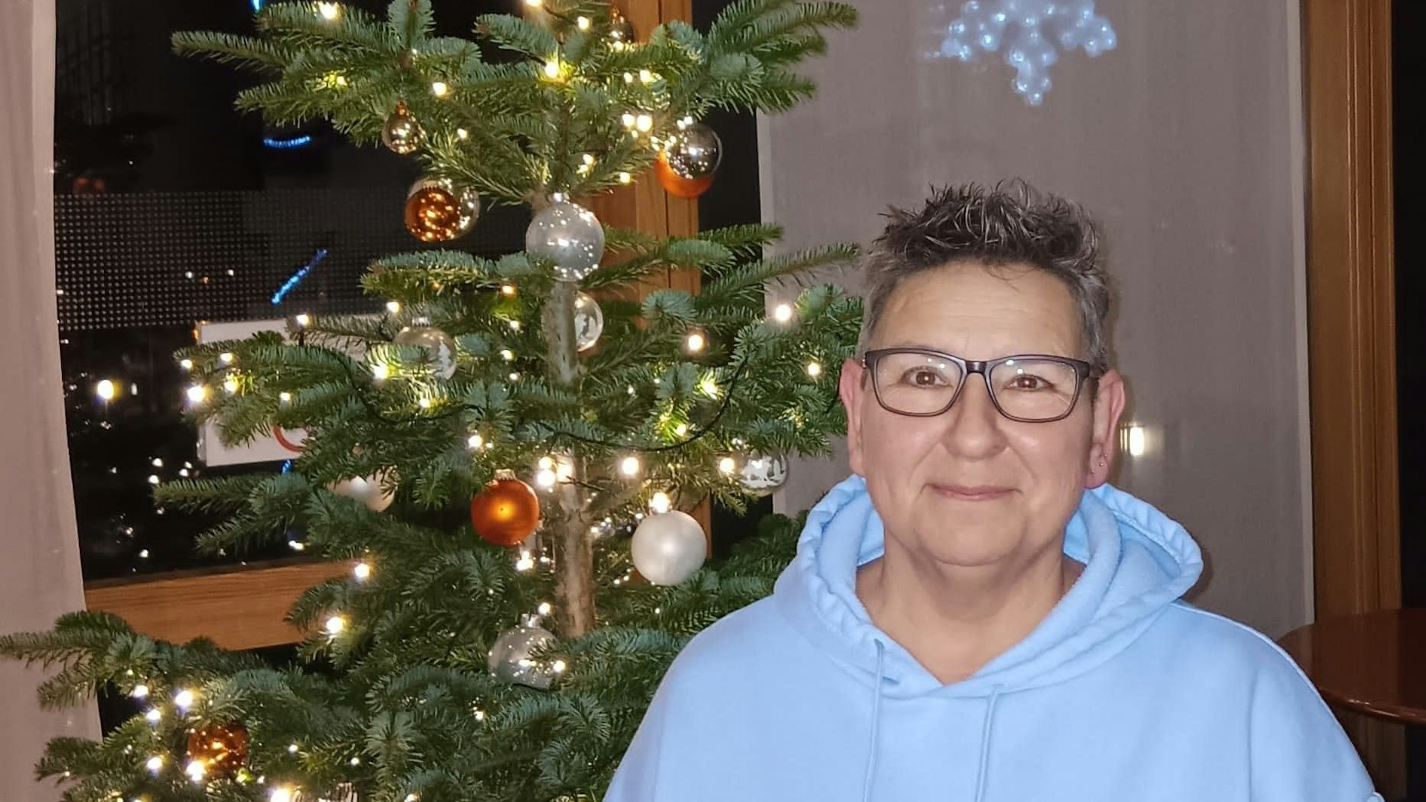 Im Transplantationszentrum am Universitätsklinikum wird eine von einem gesunden Spender vor wenigen Minuten entnommene Niere beim Empfänger transplantiert. (Symbolbild)