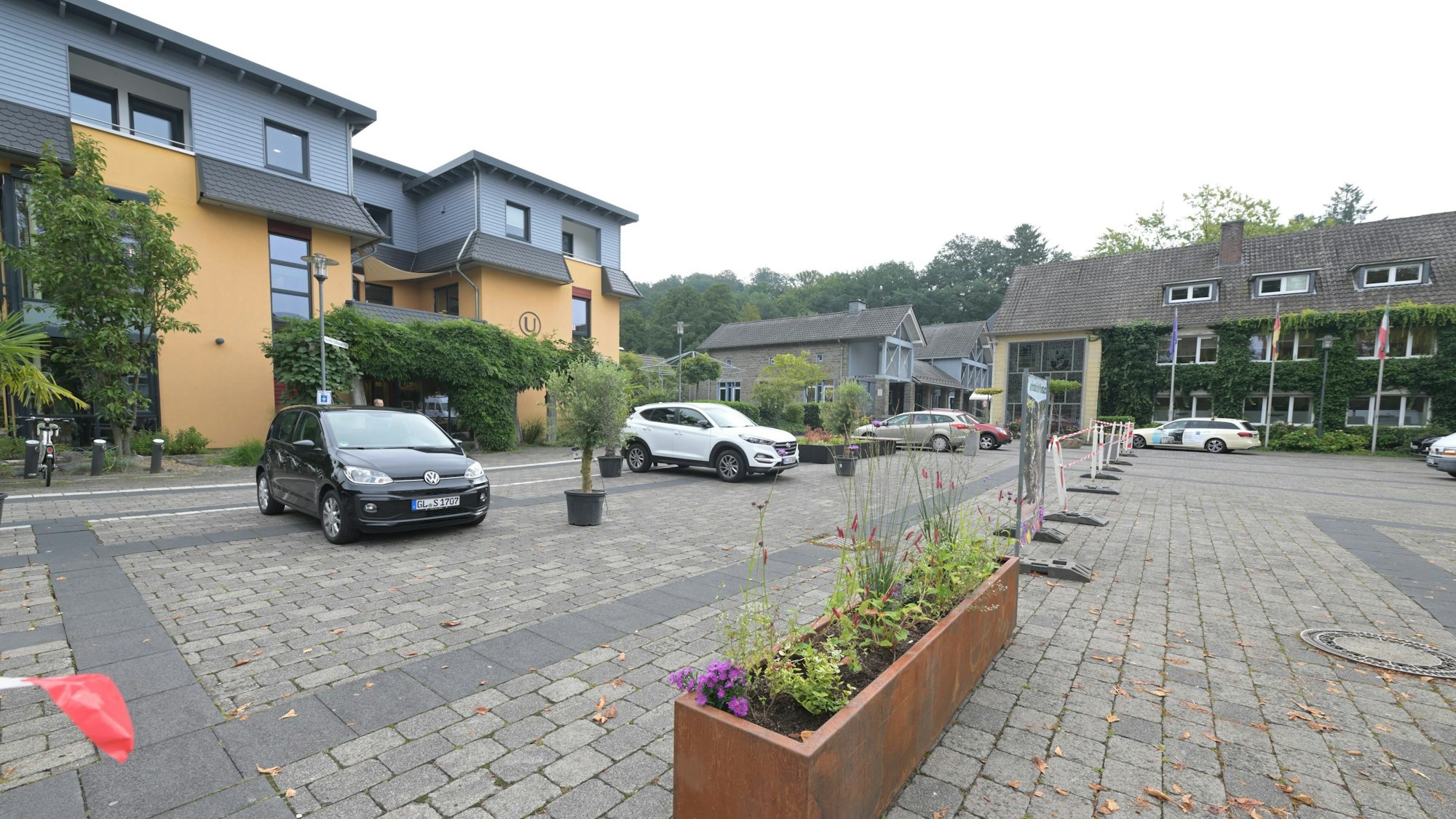Auf dem Foto ist der Karlheinz-Stockhausen-Platz in Kürten zu sehen.