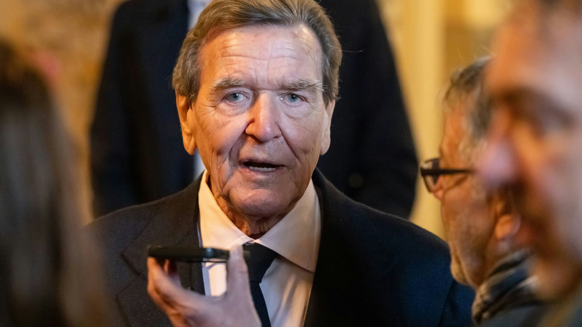 Altbundeskanzler Schröder im Meininger Theater Altbundeskanzler Gerhard Schröder im Staatstheater Meiningen.