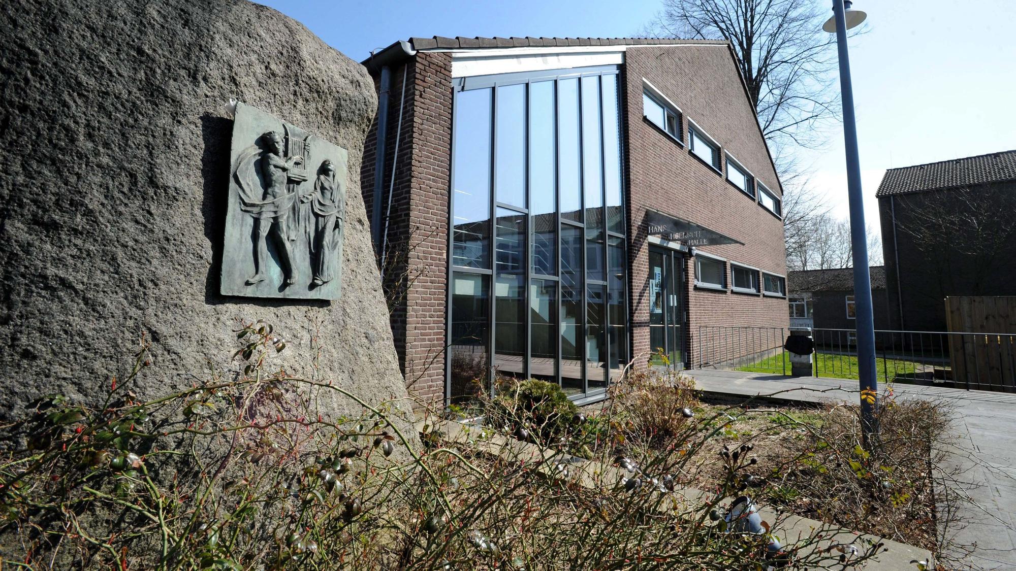 Außenansicht der Hans-Hoersch-Halle in Burscheid.