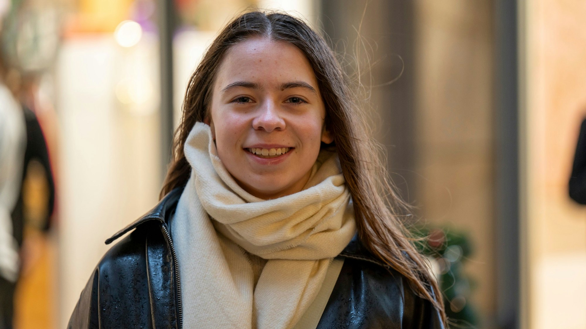 21.12.2023, Köln: Olivia. Umfrage dazu worauf sich Menschen im Jahr 2024 freuen. Foto: Uwe Weiser