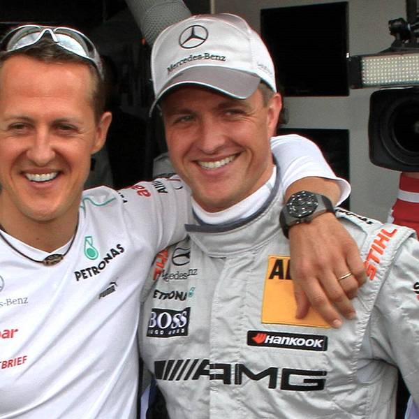 Michael Schumacher zusammen mit seinem Bruder Rafl (r.) am Hockenheimring im Jahr 2012. Zehn Jahre nach Schumachers Skiunfall hat sich Ralf zu seinem Bruder geäußert.