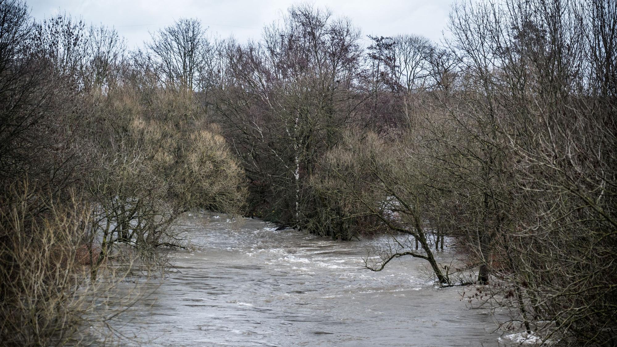 Die Wupper rauscht auf der Höhe der Dhünnmündung. Foto: Ralf Krieger