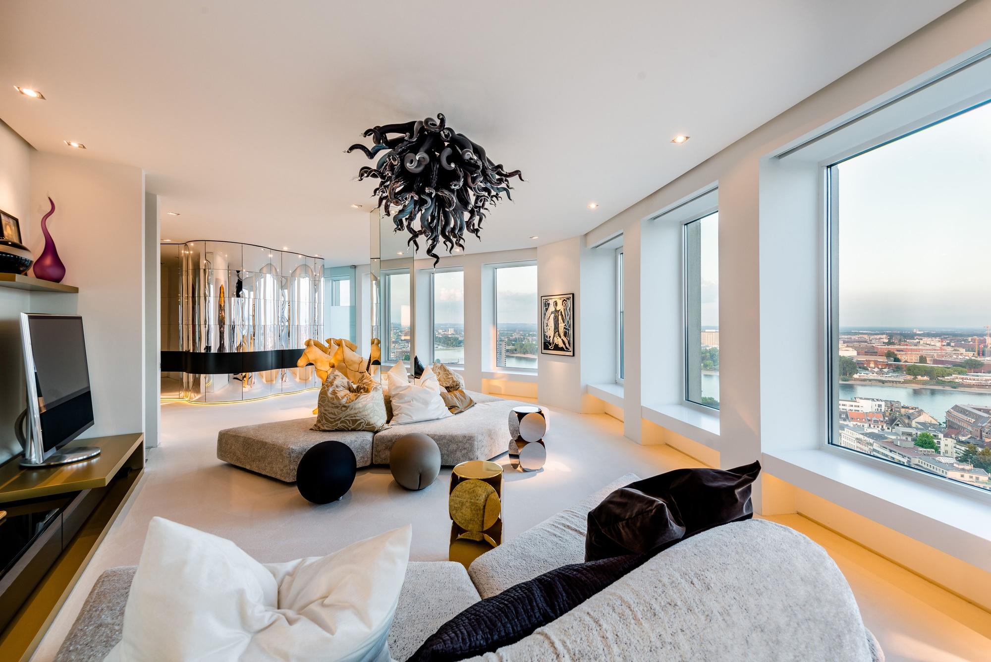 Penthouse im Ringhaus am Ebertplatz