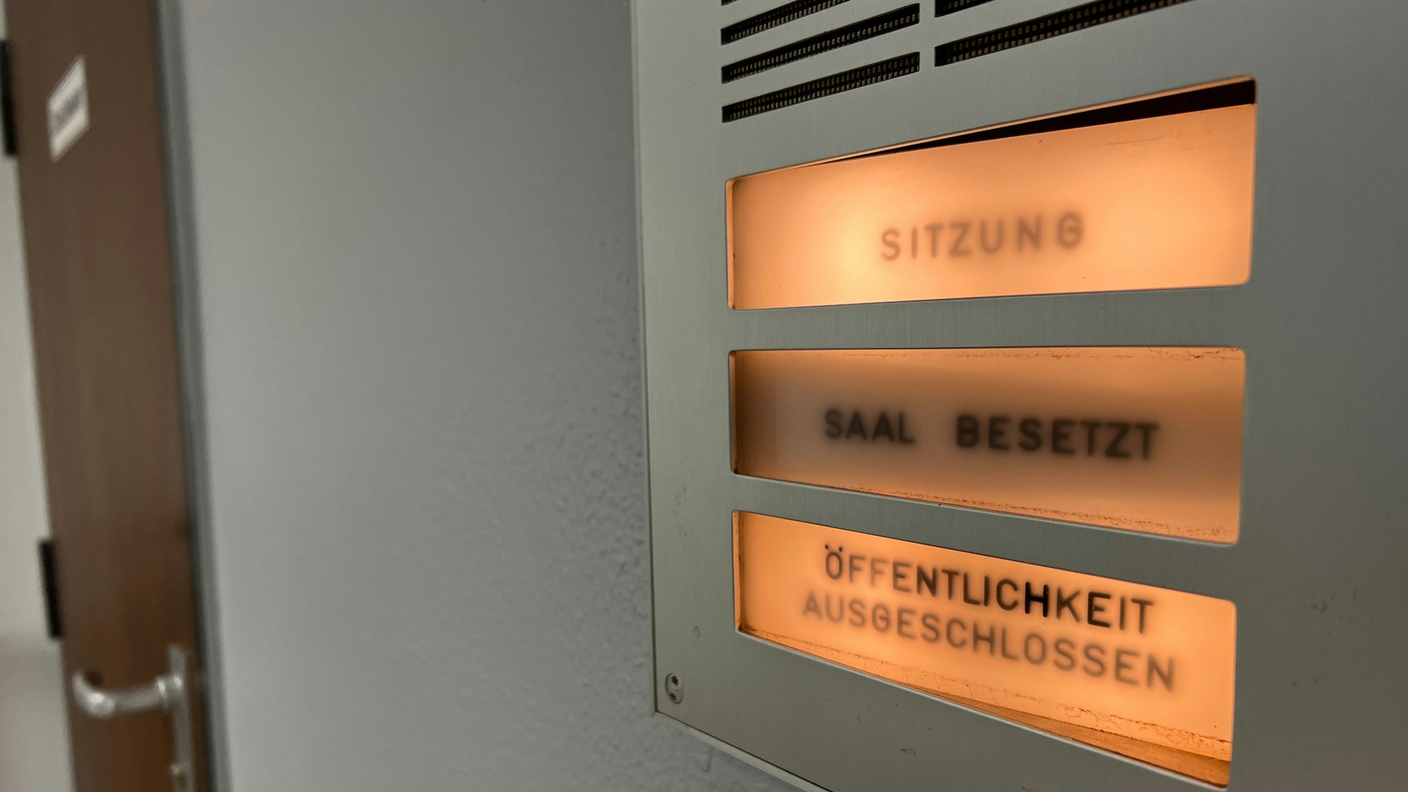 Anzeige der Saalbesetzung in einem Amtsgericht