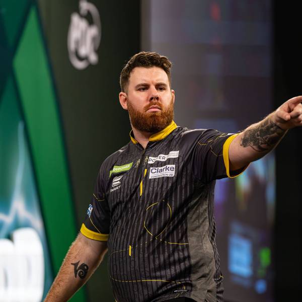 Scott Williams bei seiner Partie gegen den deutschen Martin Schindler bei der Darts-WM in London.