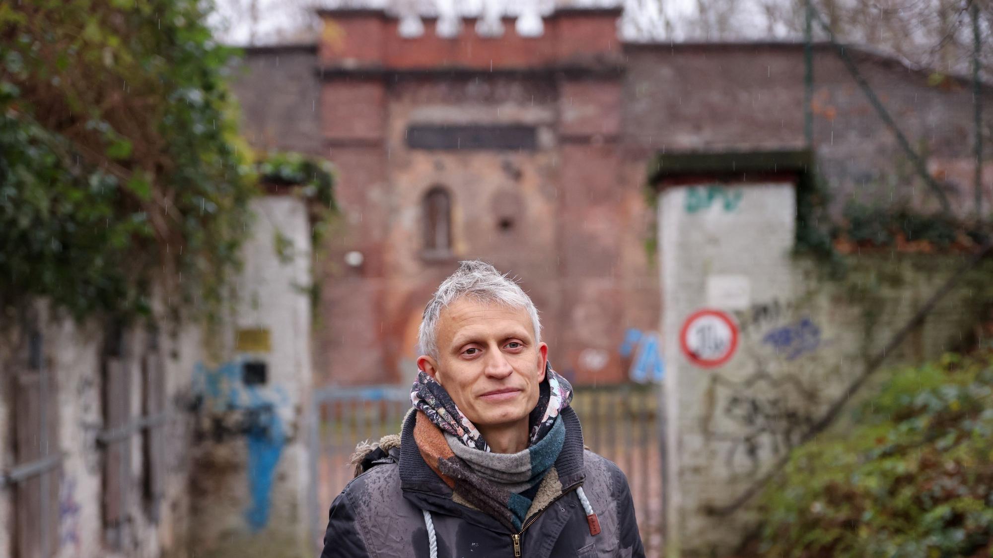 Philip Minettos vor dem Fort XI in Buchheim