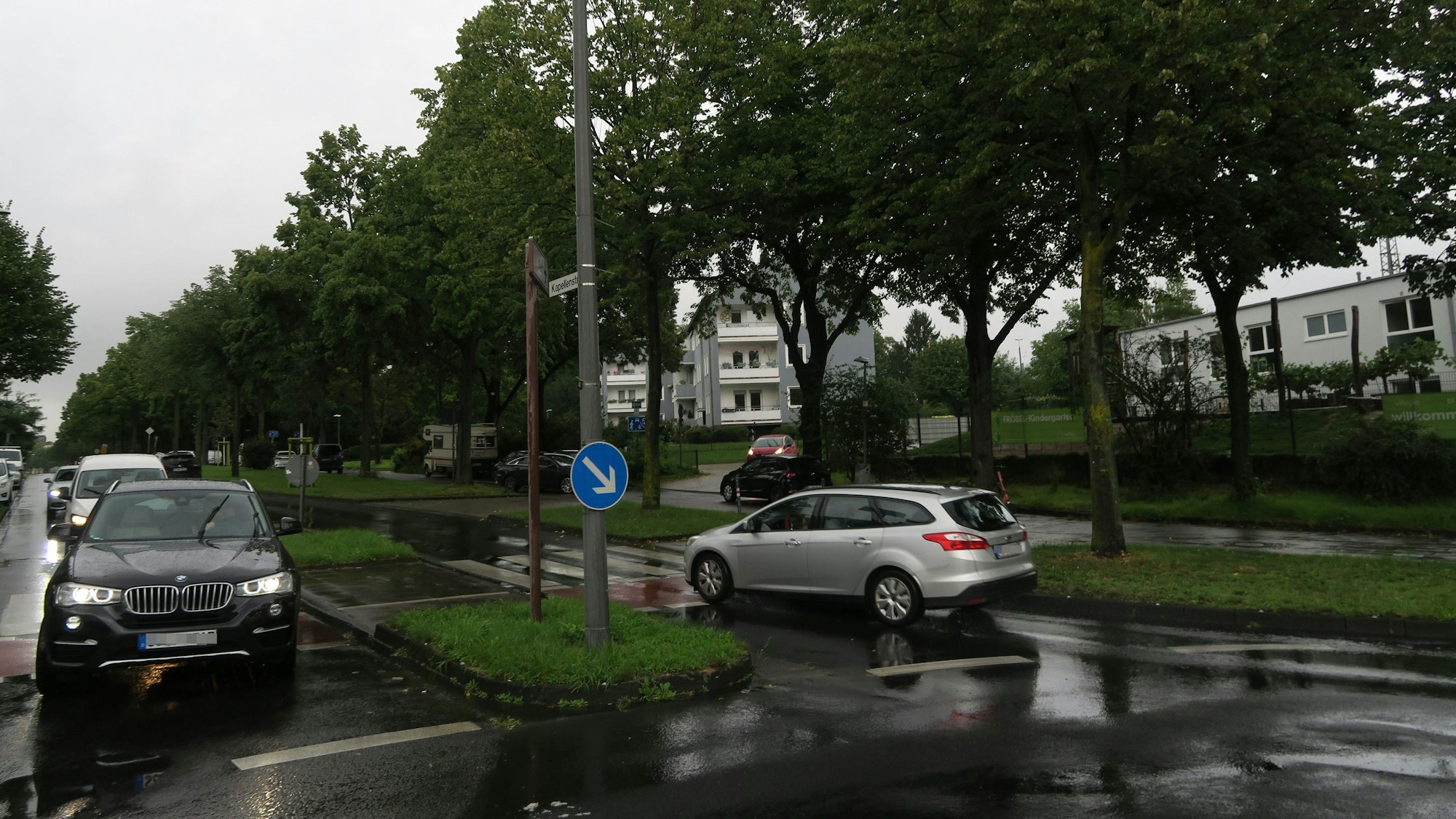 Autos an einer Kreuzung