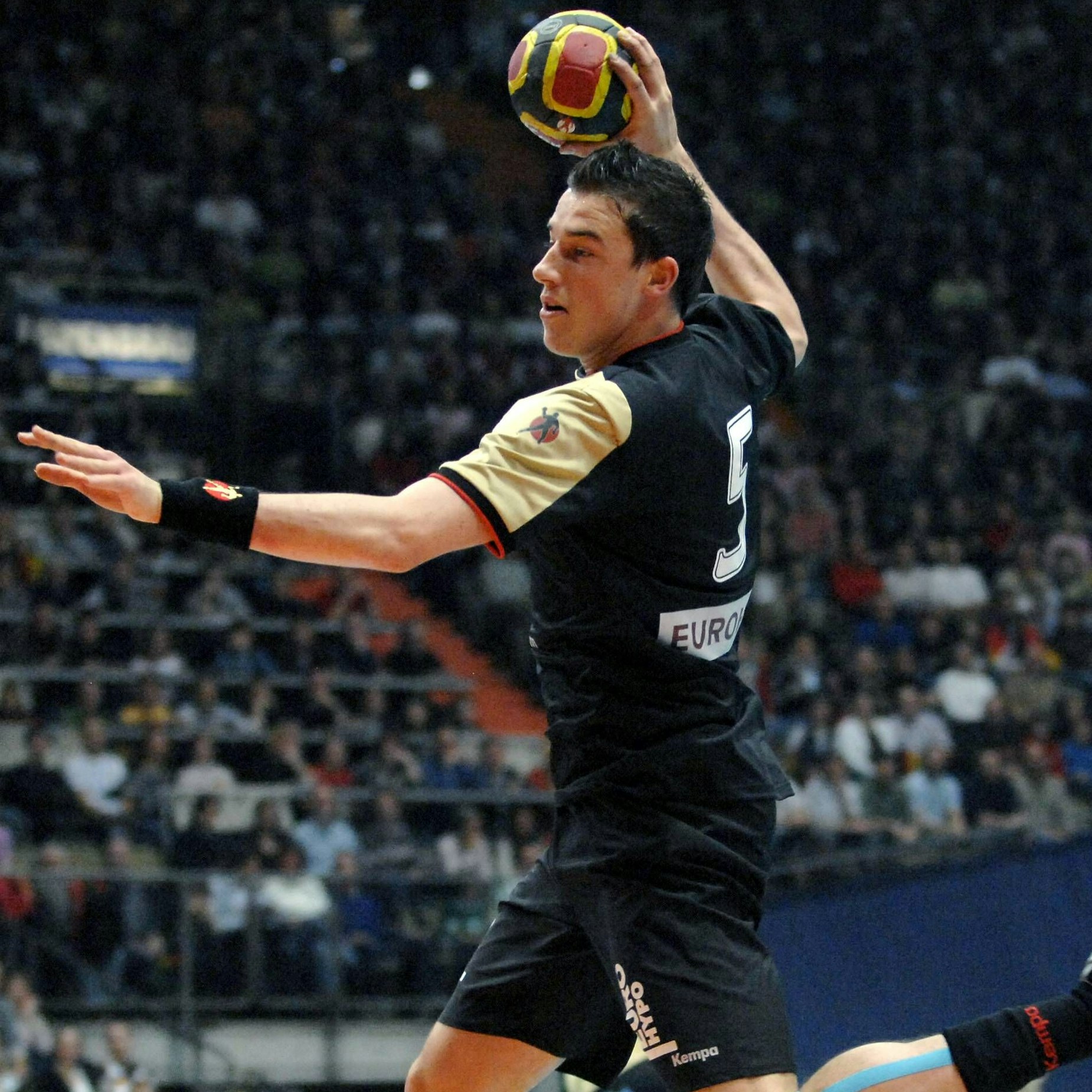 Dominik Klein (Deutschland) am Ball