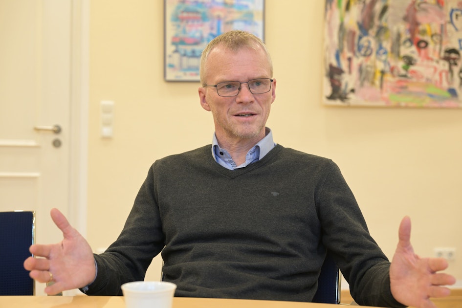 Bergisch Gladbach Bürgermeister sieht Demokratie in Gefahr Kölner