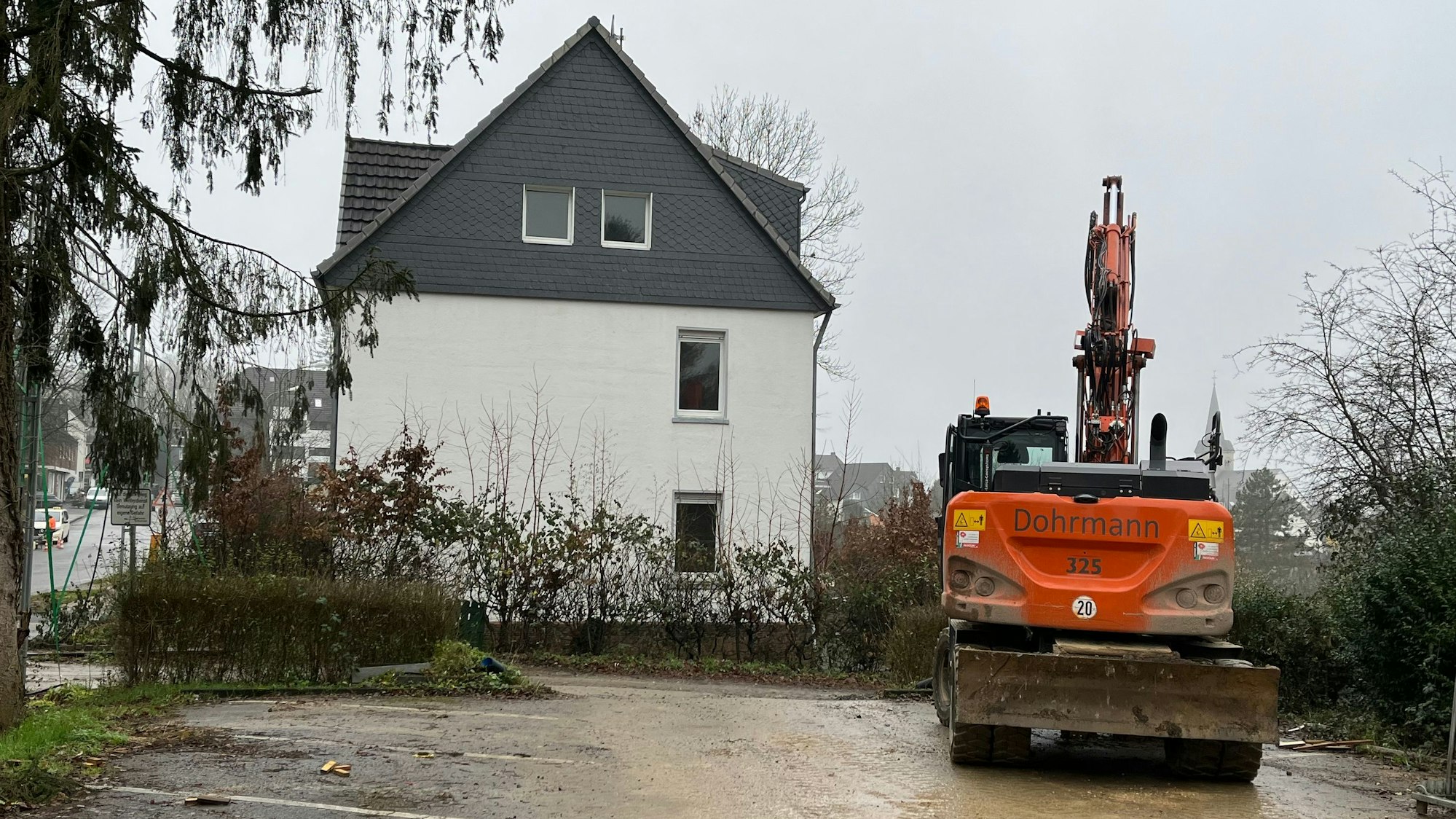 Altbau an der Montanusstraße, der im Frühjahr 2024 abgebrochen werden sollte