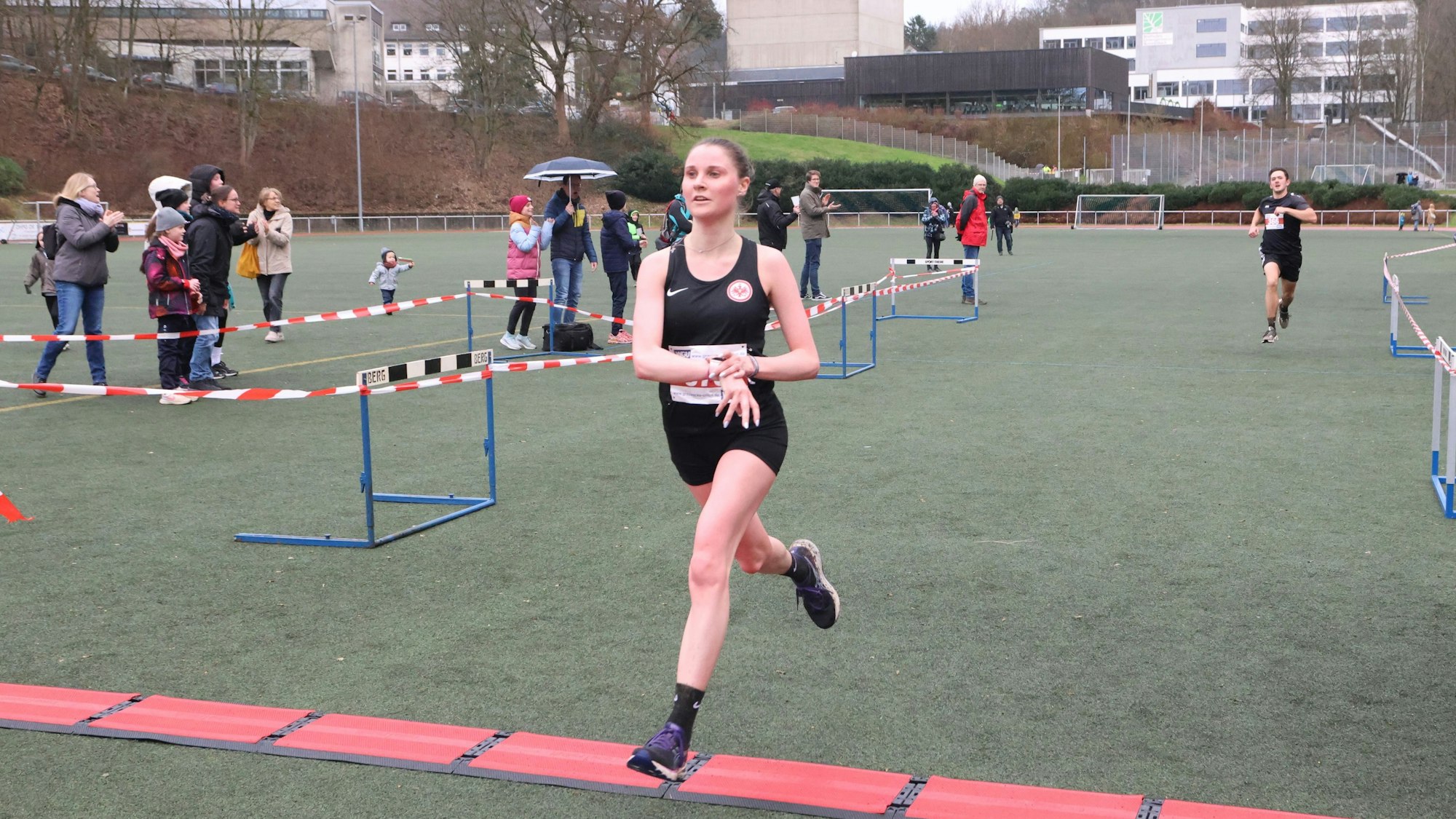 Zieleinlauf einer Läuferin