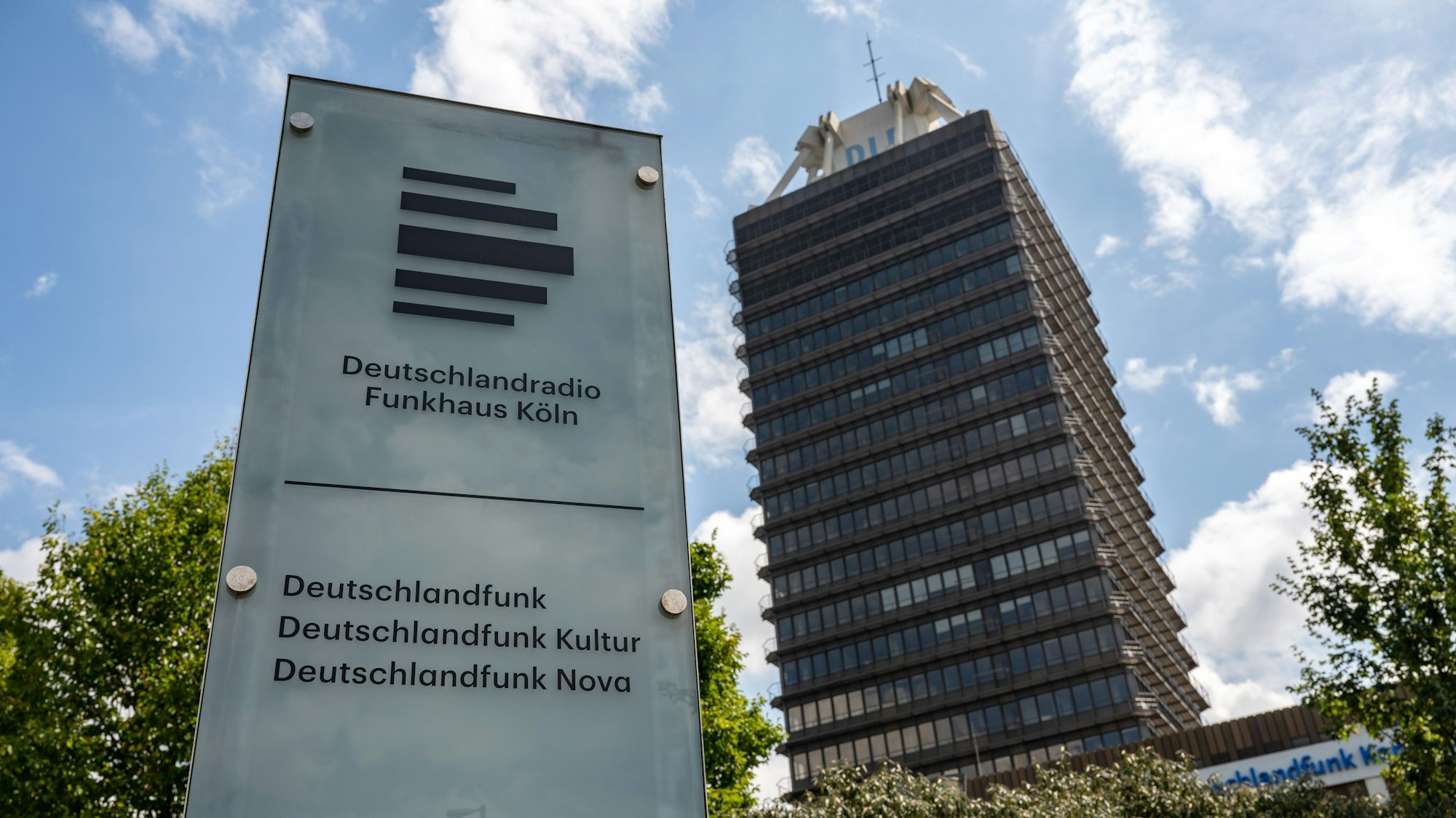 Das Bild zeigt das Gebäude des Deutschlandfunk in Köln.