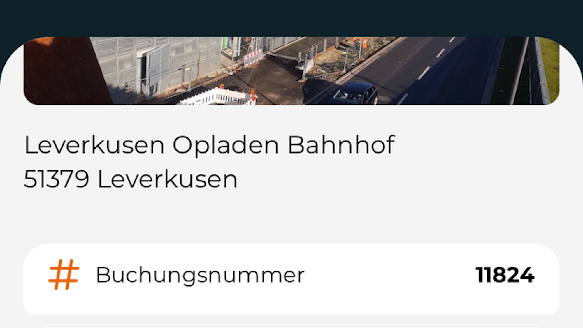 Der Smartphone-Bildschirm mit dem Zugangscode