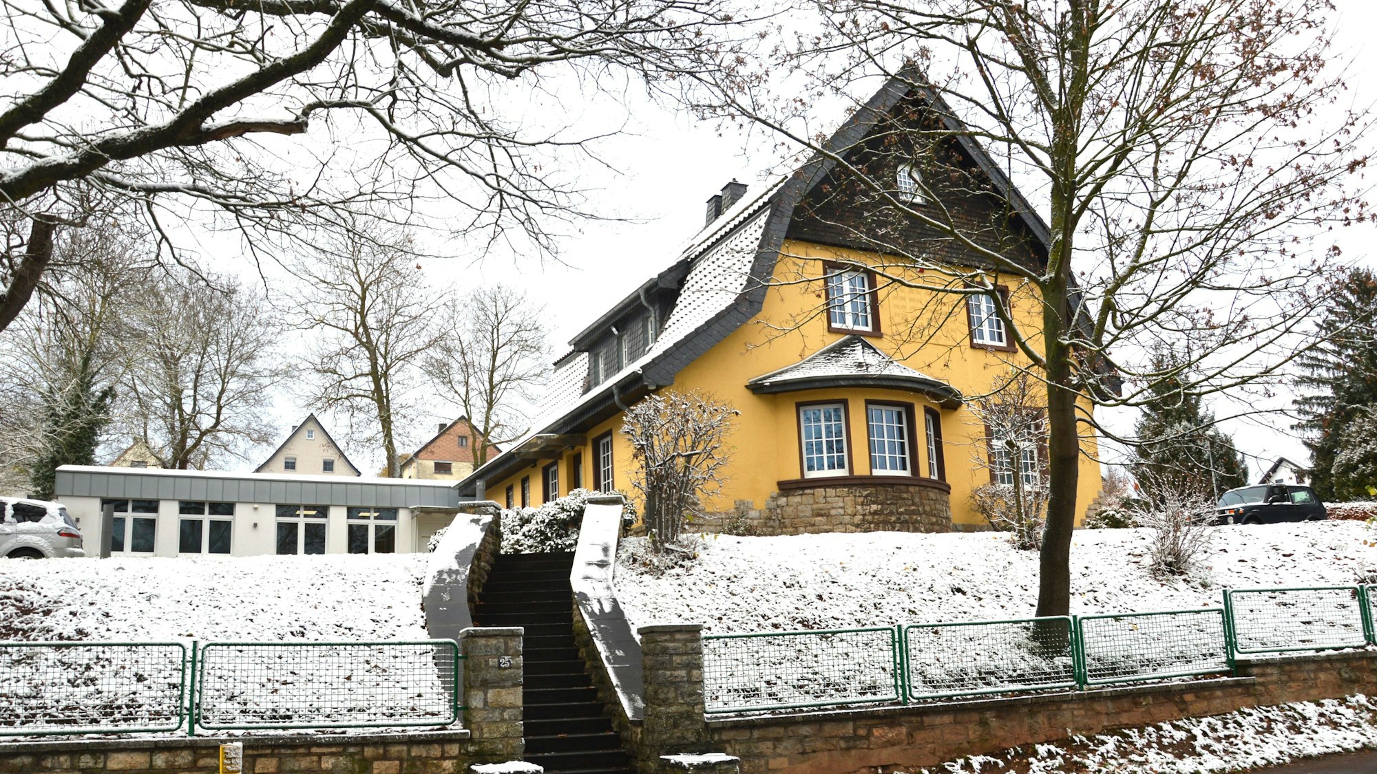 Das Bild zeigt den Firmensitz in Kall.