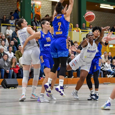 Sport Bilder des Tages 1. Damen Basketball Bundesliga: Orthomol WINGS Leverkusen vs. ALBA Berlin, 30.12.2023 Jamie Janesse Cherry Orthomol WINGS Leverkusen 0,1. Damen Basketball Bundesliga: Orthomol WINGS Leverkusen vs. ALBA Berlin am 30.12.2023 in der Sporthalle Werner-Heisenberg-Gymnasium in Opladen Nordrhein-Westfalen *** 1 Womens Basketball Bundesliga Orthomol WINGS Leverkusen vs ALBA Berlin, 30 12 2023 Jamie Janesse Cherry Orthomol WINGS Leverkusen 0 ,1 Womens Basketball Bundesliga Orthomol WINGS Leverkusen vs ALBA Berlin on 30 12 2023 at the Sporthalle Werner Heisenberg Gymnasium in Opladen Nordrhein Westfalen Copyright: xBEAUTIFULxSPORTS/Mueller-Laschetx