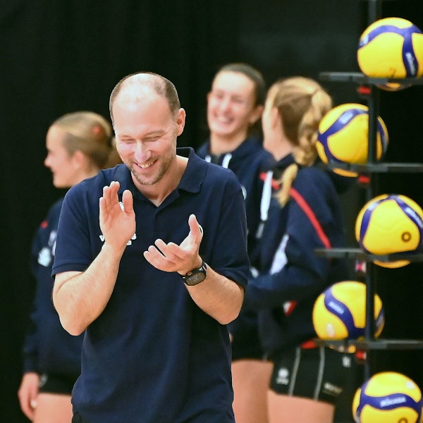 11.11.2023, Volleyball-Bayer Volleys - Dresden
TR: Dirk Sauermann (Bayer)
Foto: Uli Herhaus