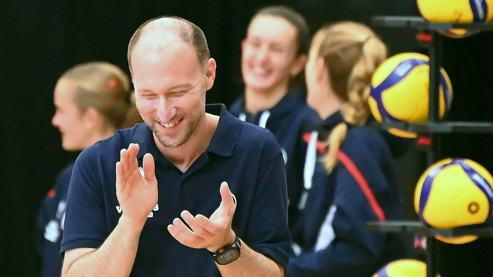 11.11.2023, Volleyball-Bayer Volleys - Dresden
TR: Dirk Sauermann (Bayer)
Foto: Uli Herhaus