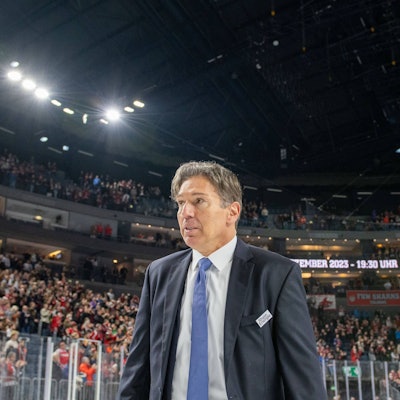 Haie-Coach Uwe Krupp in der Lanxess Arena.
