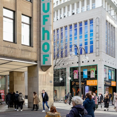 Die beiden Po-up-Stores neben dem Kaufhof ziehen aus.