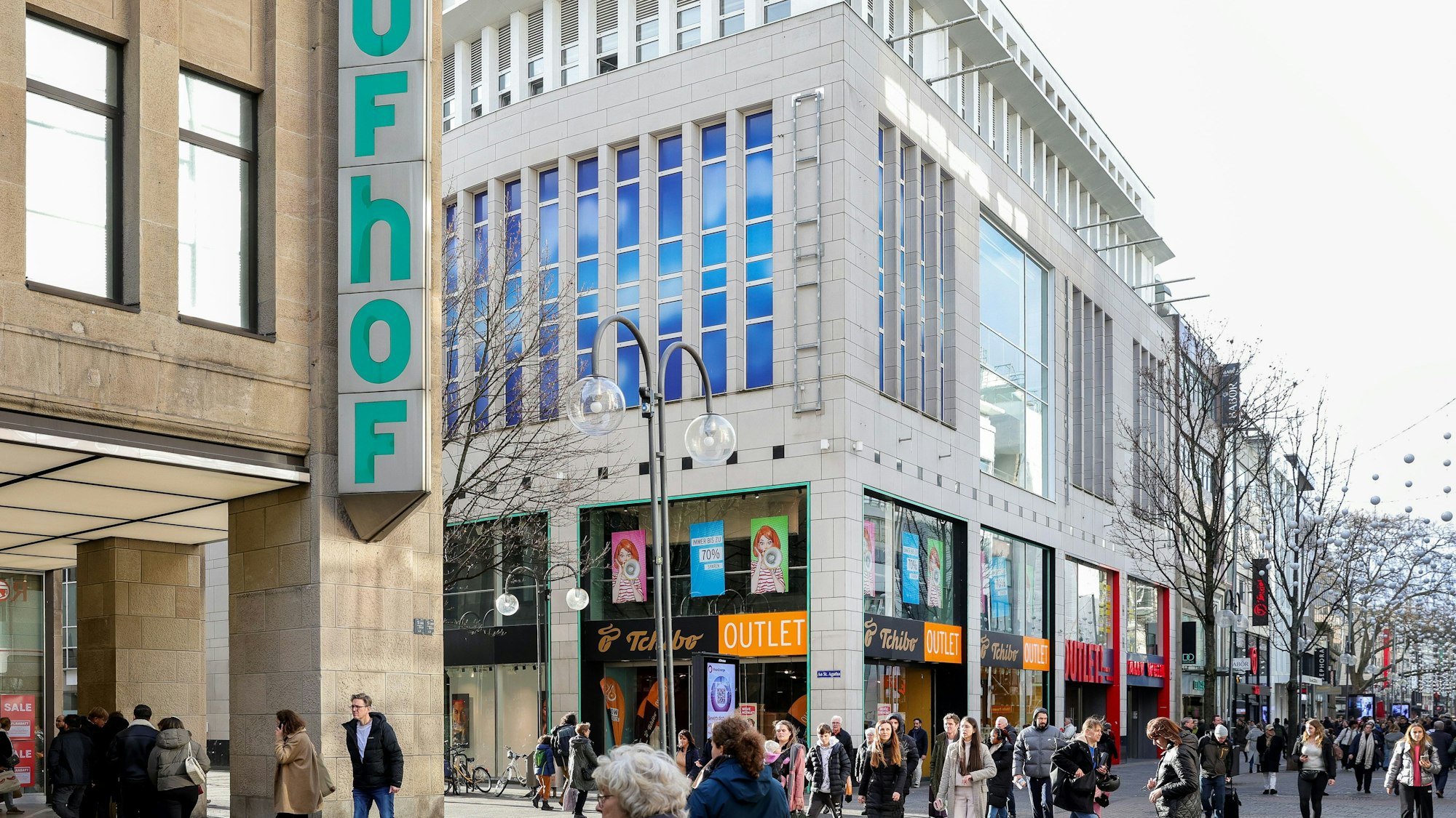 Die beiden Po-up-Stores neben dem Kaufhof ziehen aus.