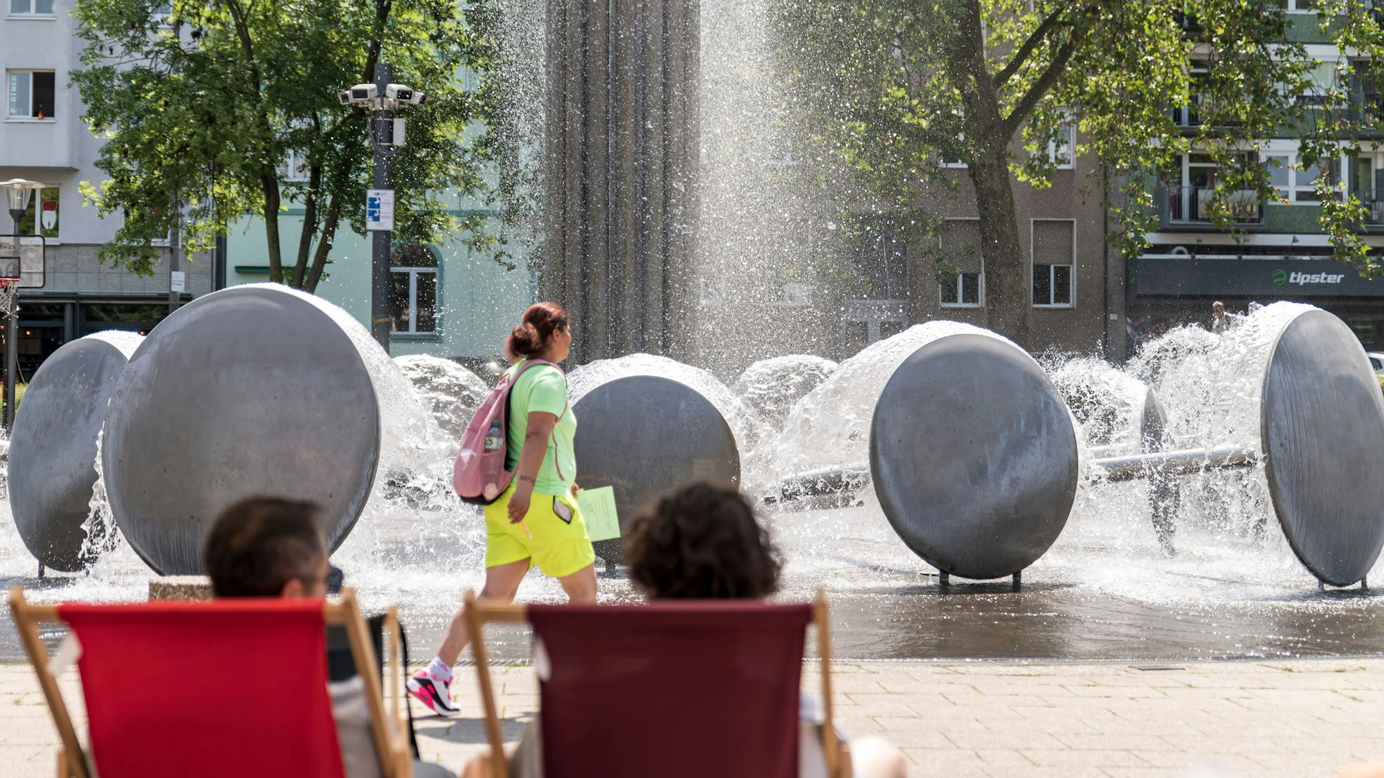 Der Brunnen sprudelt am Ebertplatz.